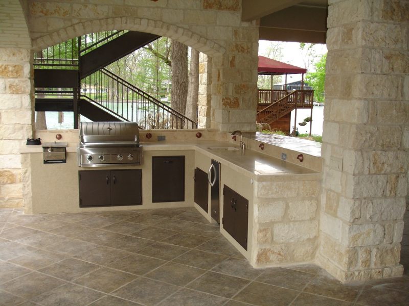outdoor kitchen upgrades