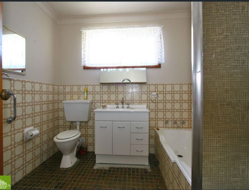 Kiama Main Bathroom